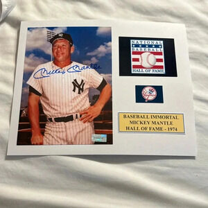 New York Yankees Mickey Mantle autograph photo